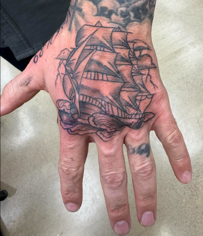 chris_hand_tattoo